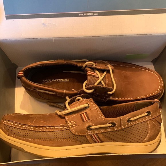 Mountrek Leather boat shoes size 10.5 - Picture 1 of 6